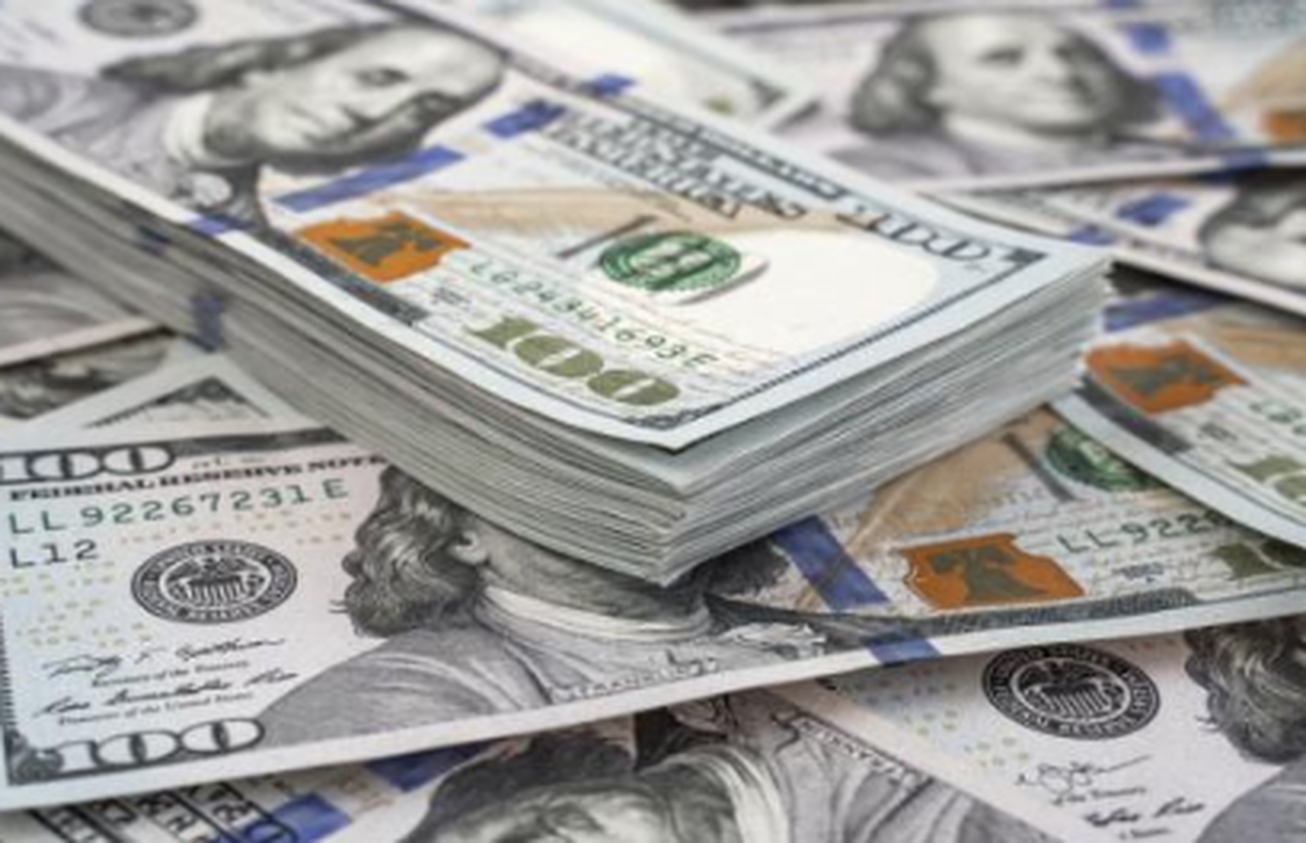 وضعیت دلار در بحبوحه کاهش و افزایش تنش‌های تجاری