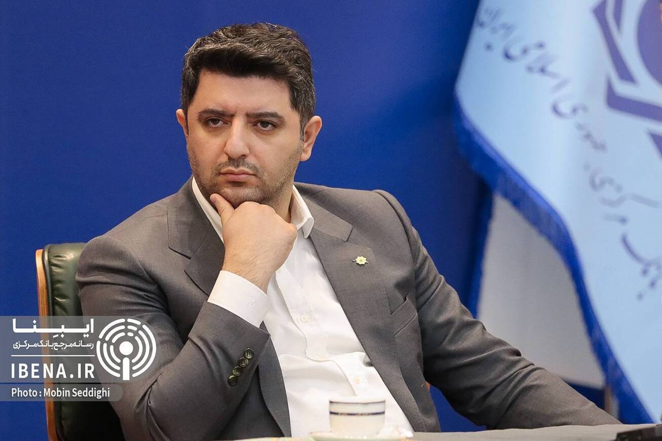 انتقال ۲۵۰ همت سپرده بانک آینده به بانک ملی وام‌های ازدواج از هفته آینده پرداخت میشود