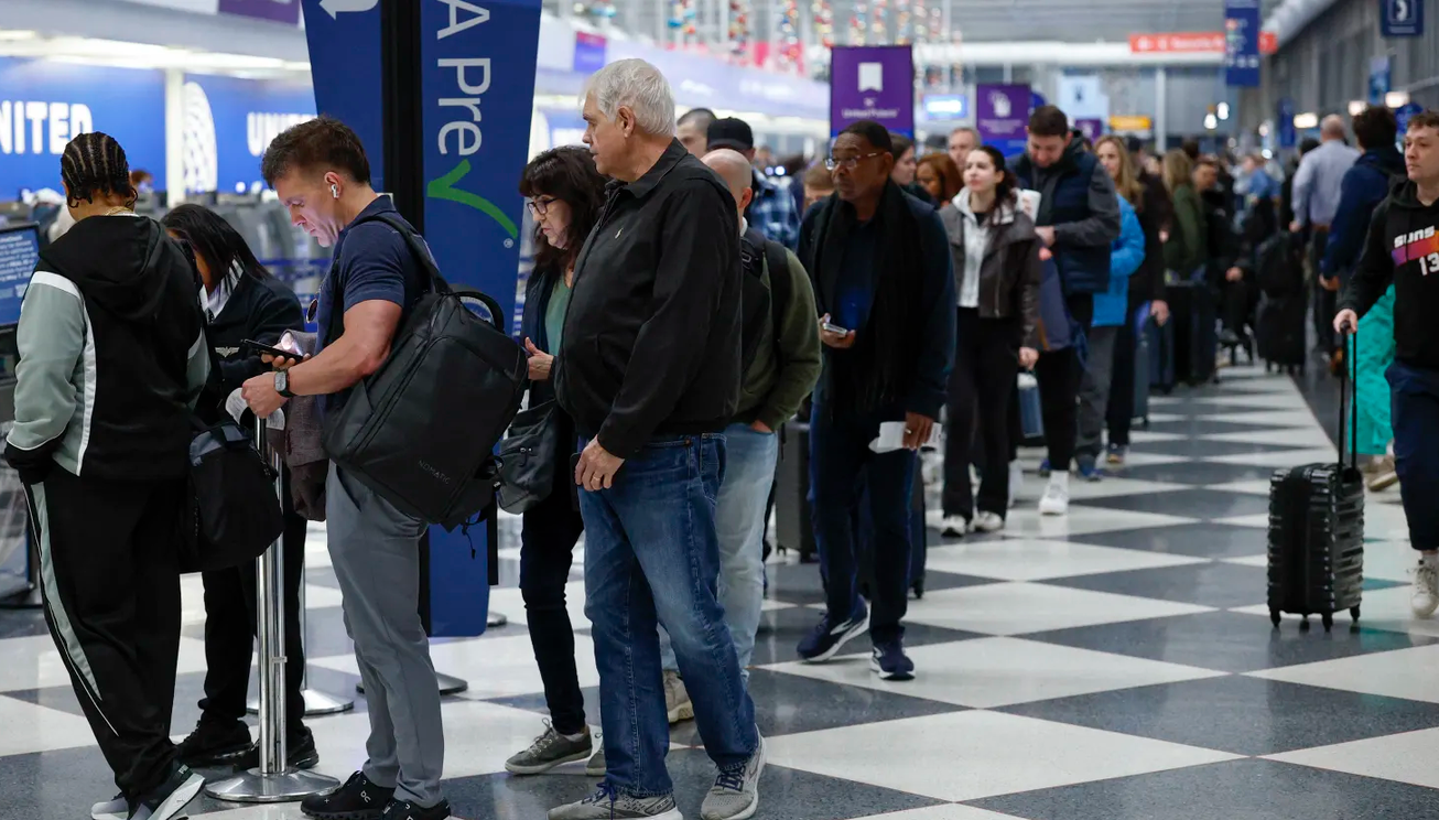 لغو ۷۸۰ پرواز در آمریکا به دلیل تعطیلی دولت فدرال