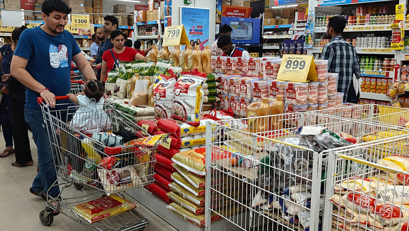 بانک مرکزی هند در جستجوی راهکارهای تحریک رشد اقتصادی و بهبود بازار کار