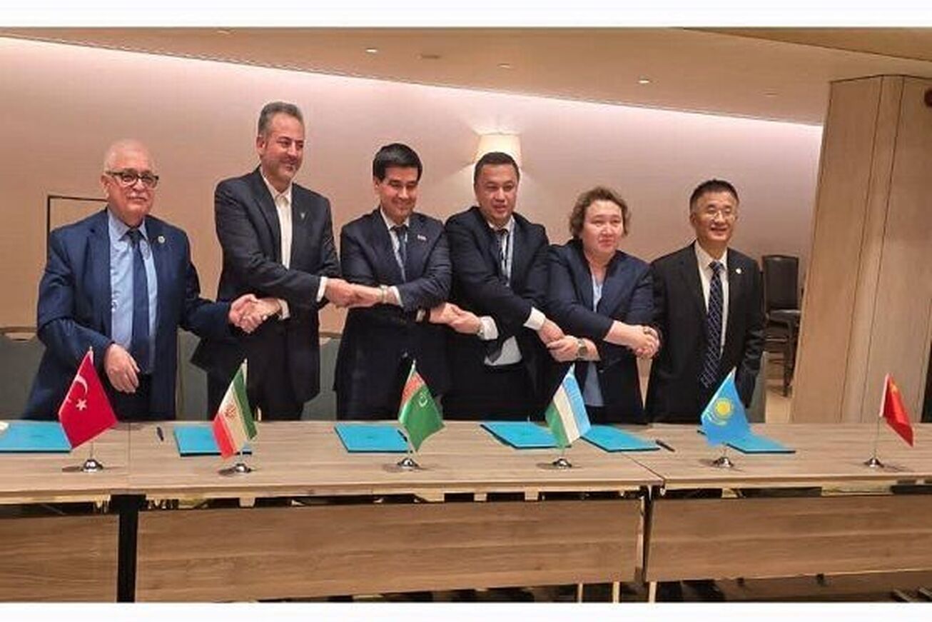 توافق ترانزیتی شش‌جانبه در استانبول  ایران، دروازه طلایی قطارهای کانتینری از چین به اروپا