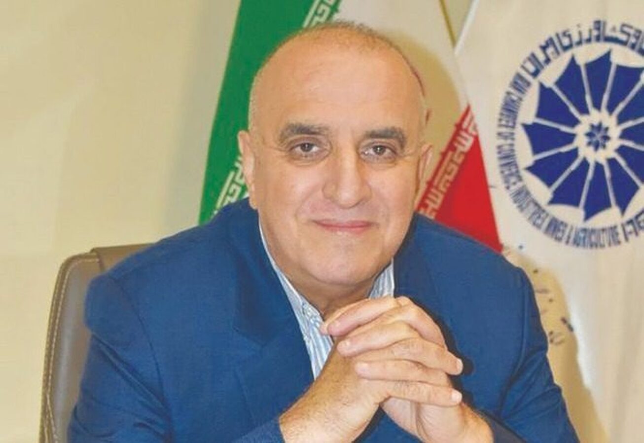 تالار دوم سپر جدید فعالان اقتصادی در برابر نوسانات ارزی  صادرات رونق می‌گیرد و معاملات شفاف می‌شود