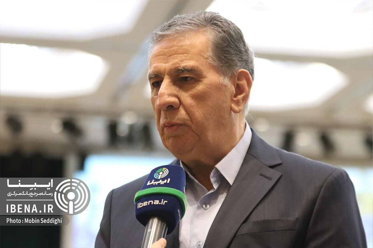 تالار دوم ابزاری کارآمد برای بازگشت ارزهای صادراتی  مدیریت بازار ارز آسان‌تر می‌شود