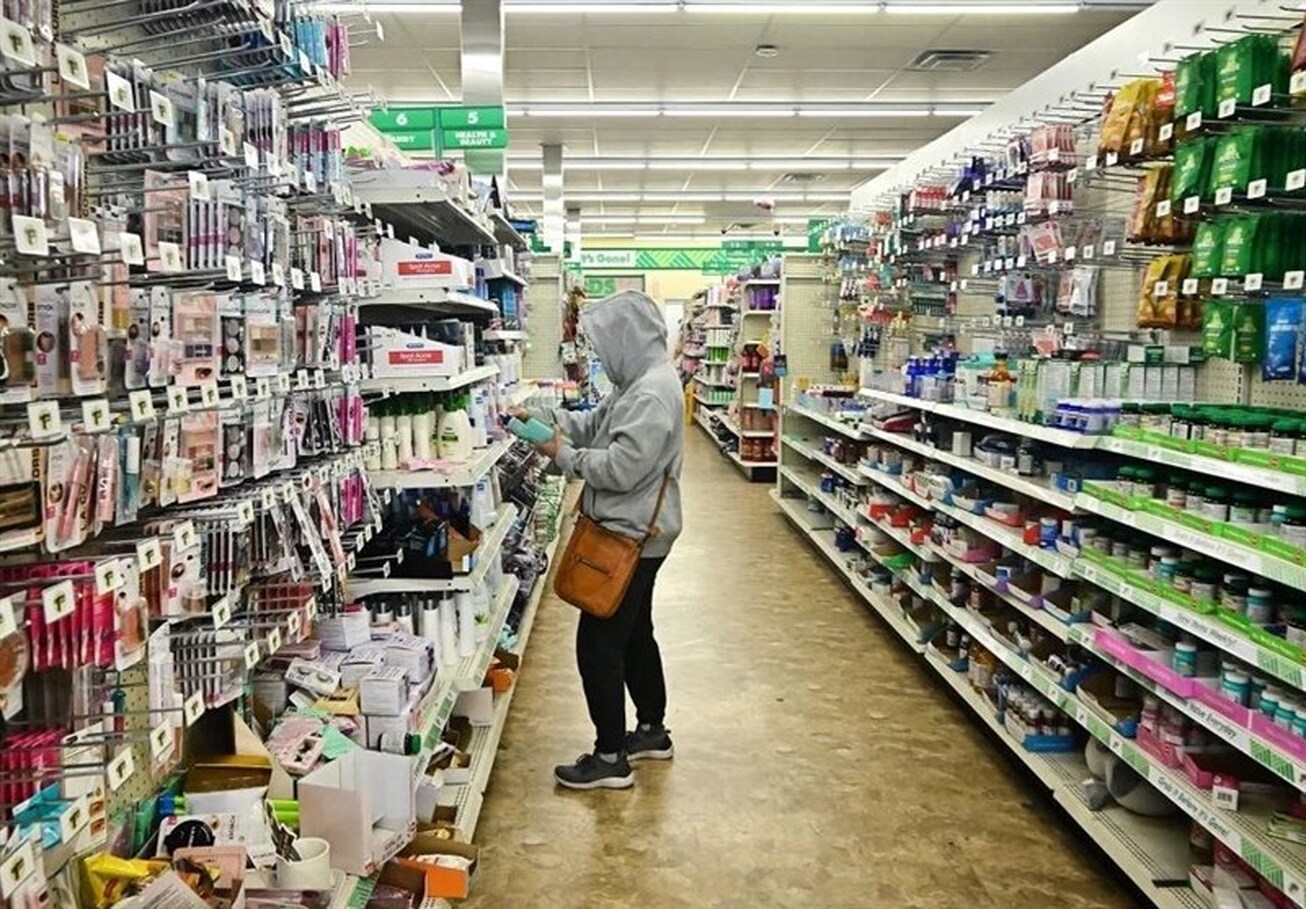 رشد تولید صنعتی در آمریکا کند شد  افزایش قیمت‌ها تقاضا را کاهش داد