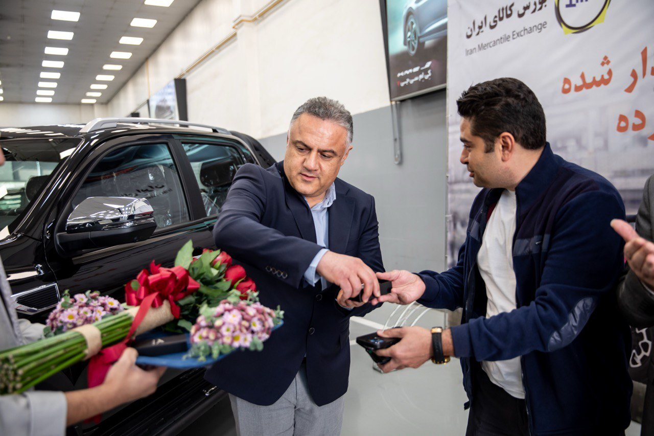 آغاز فصل تازه خرید خودرو با تحویل اولین KMC T۹ به روش گواهی سپرده
