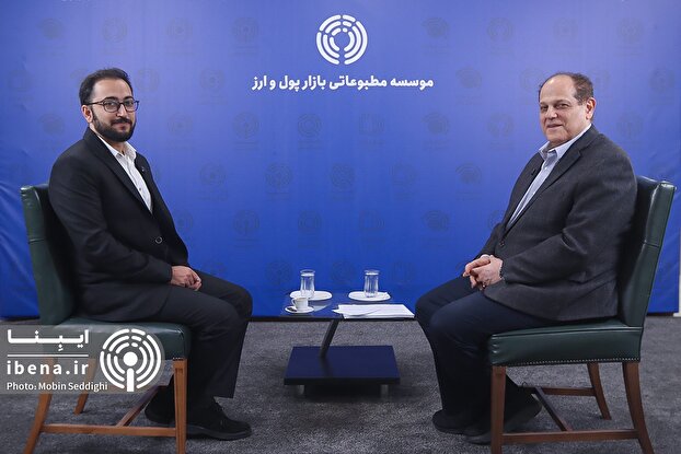 گزارش تصویری مصاحبه با شاهین شایان آرانی؛ اقتصاددان