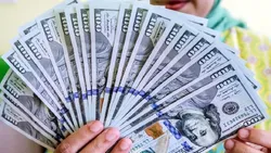 سقف دریافت اسکناس ارز صرافی&zwnj;ها ۵۰ درصد بیشتر شد