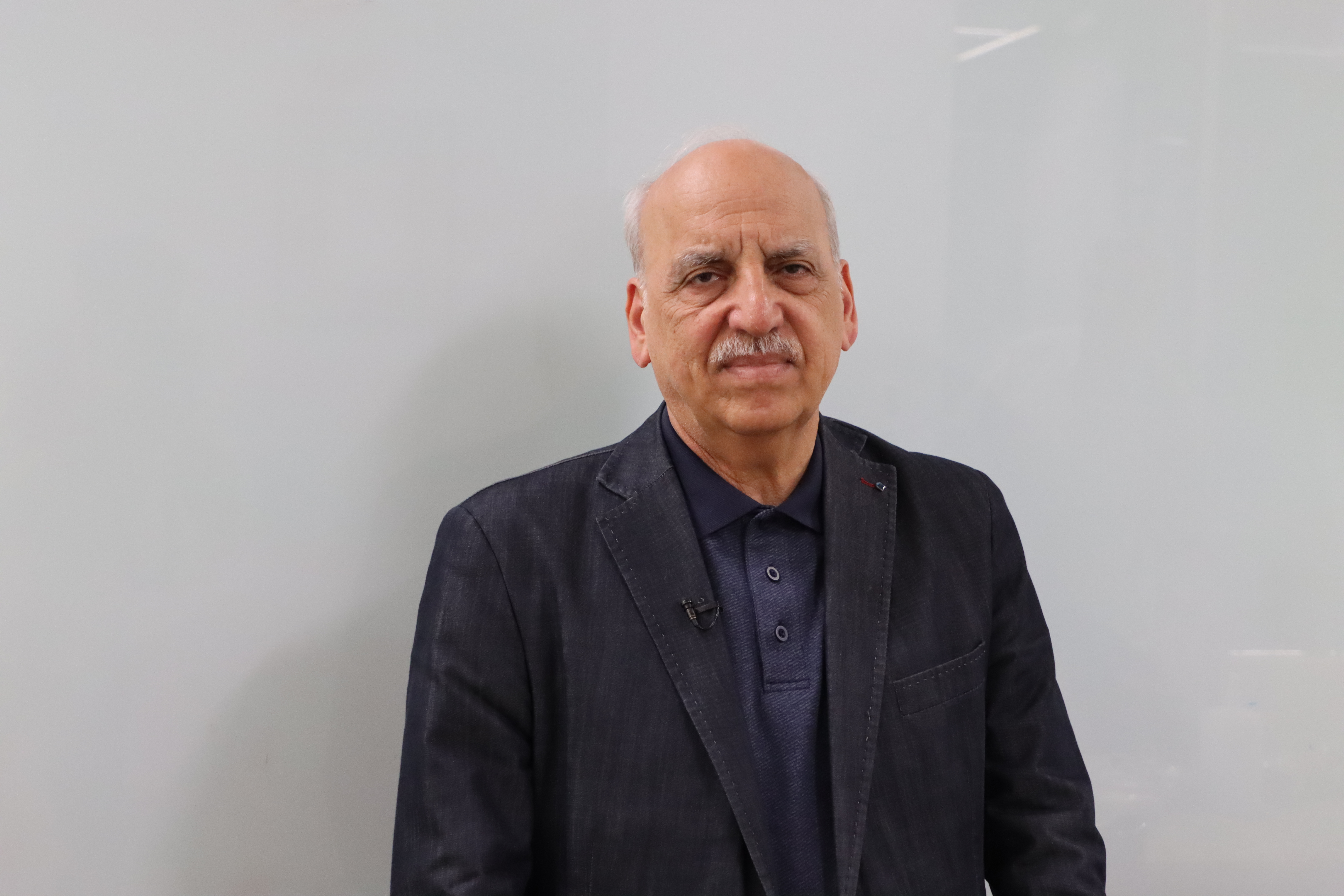 به دنبال یک نهاد مدرن بودم به دنبال یک نهاد مدرن بودم