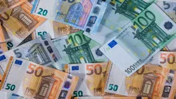 عرضه و معامله  ۳۰۰ میلیون یورو از منابع بانک مرکزی ایران در عراق