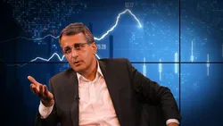 بازار ارز چگونه آرام گرفت؟/ لزوم راه&zwnj;اندازی شبکه جایگزین سوئیفت