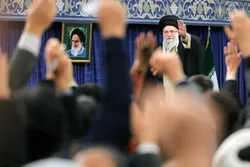 رهبر انقلاب: نگذارید تبلیغات دروغ دشمن بر روی افکار عمومی اثر کند