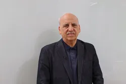 به دنبال یک نهاد مدرن بودم