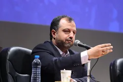 استقراض دولت از بانک مرکزی صفر شد/ ساماندهی بازار ارز با مالیات بر عایدی سرمایه/ دولت عزم جدی برای بازگشت ثبات به بازار ارز دارد