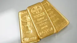 عقب نشینی طلای جهانی به کانال ۴۰۰۰ دلار