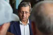 همتی: ارزپاشی نمی‌کنیم؛ هر میزان نیاز باشد در حاشیه بازار میفروشیم