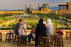 رشد ۳۹ درصدی صنعت گردشگری ایران در سال ۲۰۲۲/ گردشگران خارجی ۶.۲ میلیارد دلار ارز آوردند