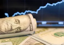 قیمت دلار؛ از فضای مجازی تا کف بازار