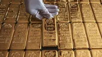 طلای جهانی از کف ۲ ماهه برگشت؛ بازار هنوز محتاط است