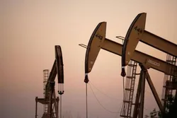 کاهش قیمت نفت در اوایل معاملات آسیایی